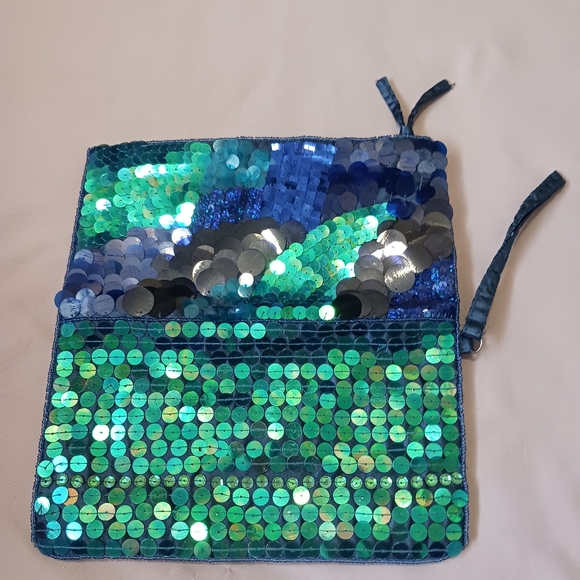 Charming Charlie Sequin Clutch - Picture 6 of 9
